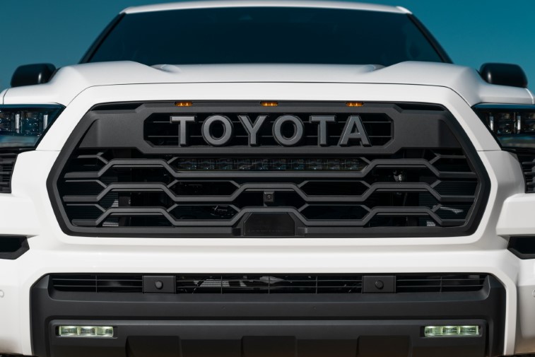 2023 Toyota Sequoia resim galerisi (26.01.2022)