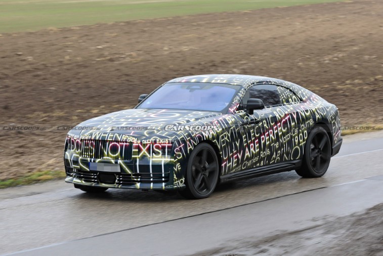 2024 Rolls-Royce Spectre resim galerisi (03.02.2022)