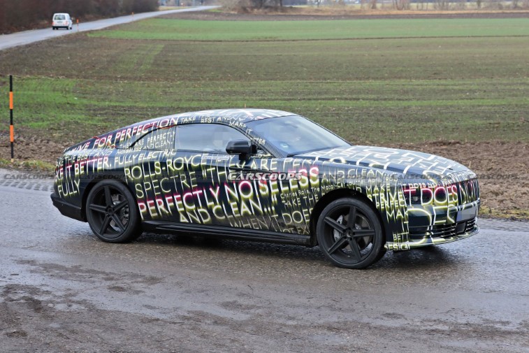 2024 Rolls-Royce Spectre resim galerisi (03.02.2022)