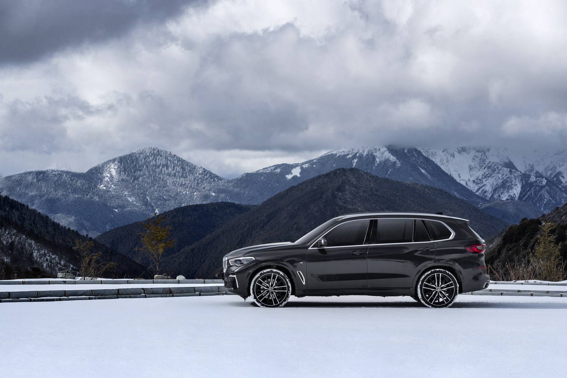 BMW X5 Li resim galerisi (02.03.2022)