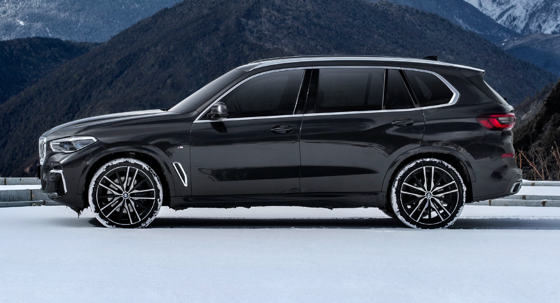 BMW X5 Li resim galerisi (02.03.2022)