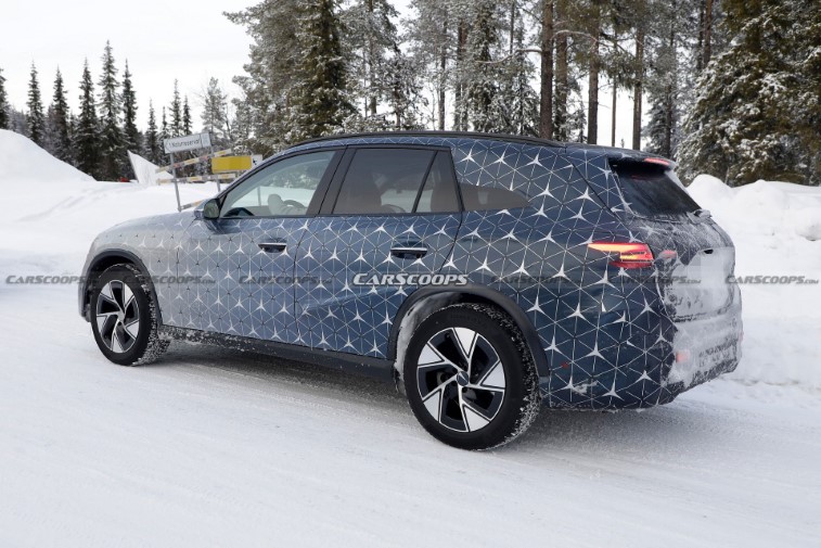 2023 Mercedes GLC resim galerisi (10.03.2022)