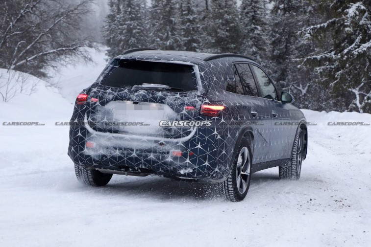 2023 Mercedes GLC resim galerisi (10.03.2022)