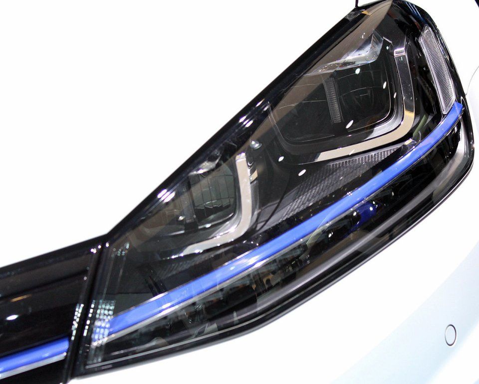 YEN VOLKSWAGEN GOLF GTE CENEVRE RESM GALERS