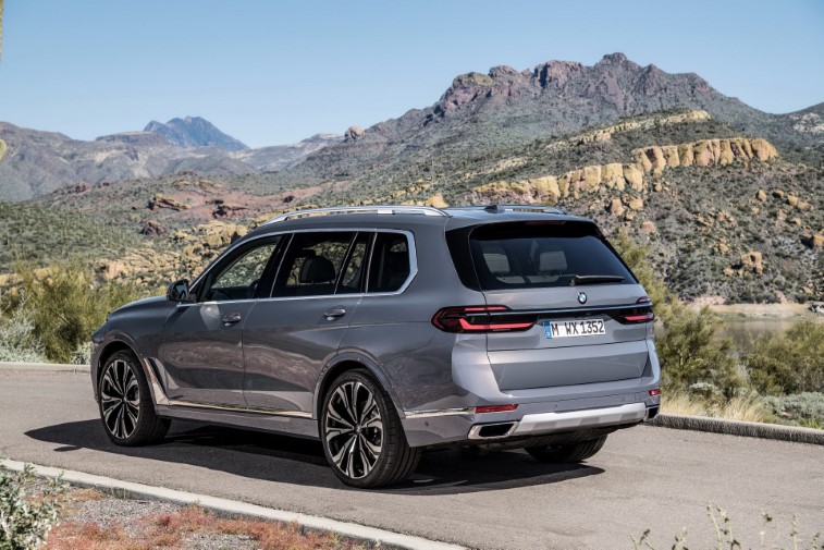 2023 BMW X7 resim galerisi (14.04.2022)