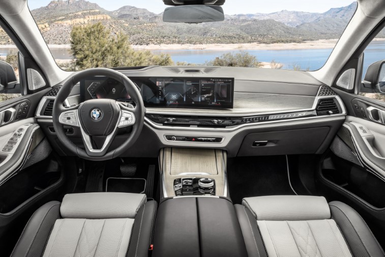 2023 BMW X7 resim galerisi (14.04.2022)