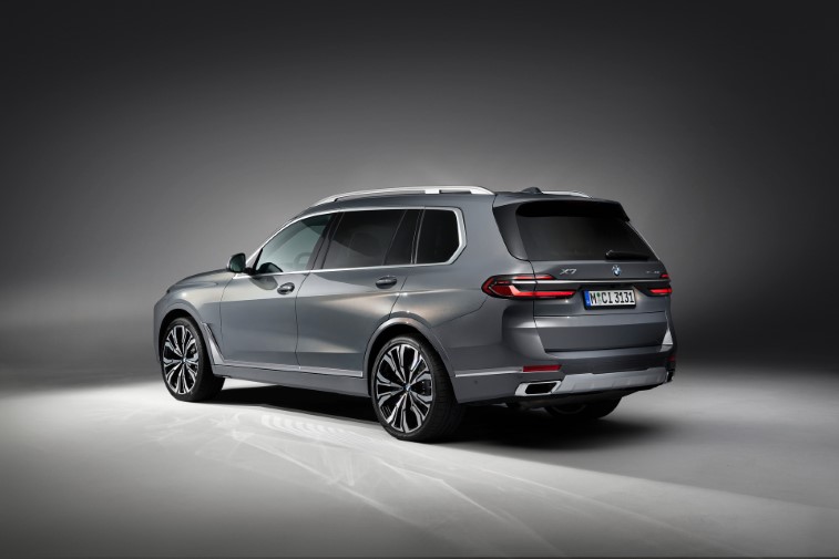 2023 BMW X7 resim galerisi (14.04.2022)