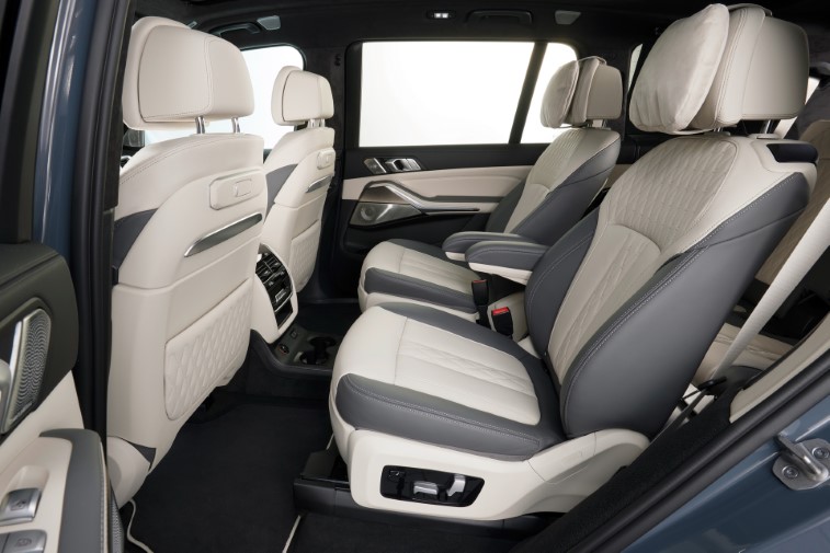 2023 BMW X7 resim galerisi (14.04.2022)