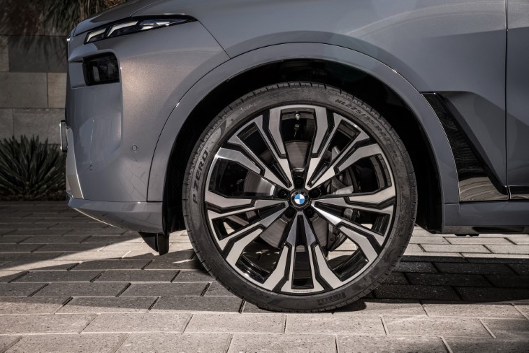 2023 BMW X7 resim galerisi (14.04.2022)