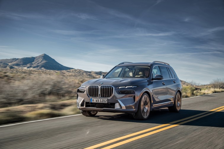 2023 BMW X7 resim galerisi (14.04.2022)