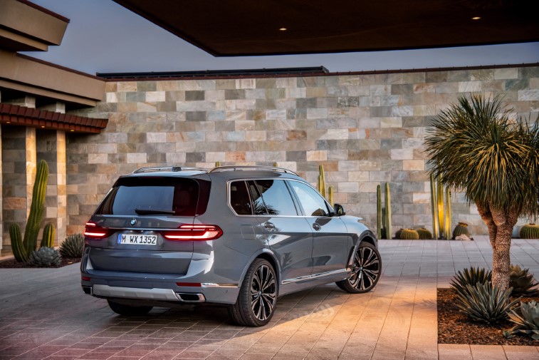 2023 BMW X7 resim galerisi (14.04.2022)