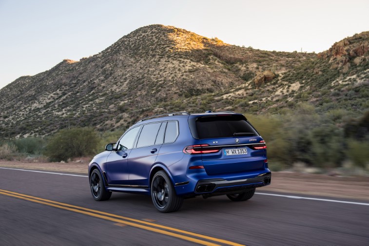 2023 BMW X7 resim galerisi (14.04.2022)