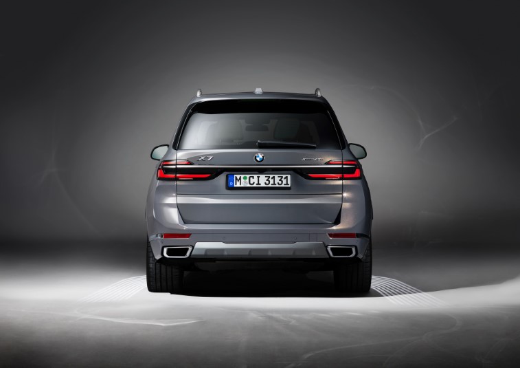 2023 BMW X7 resim galerisi (14.04.2022)