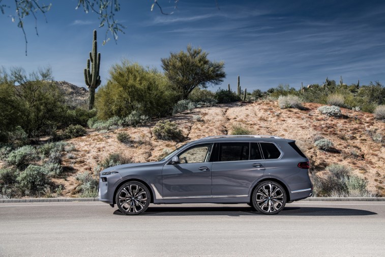 2023 BMW X7 resim galerisi (14.04.2022)