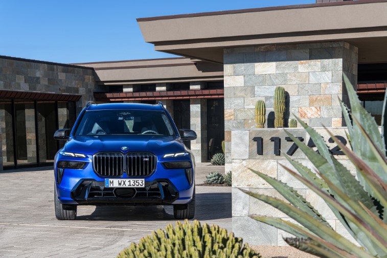 2023 BMW X7 resim galerisi (14.04.2022)