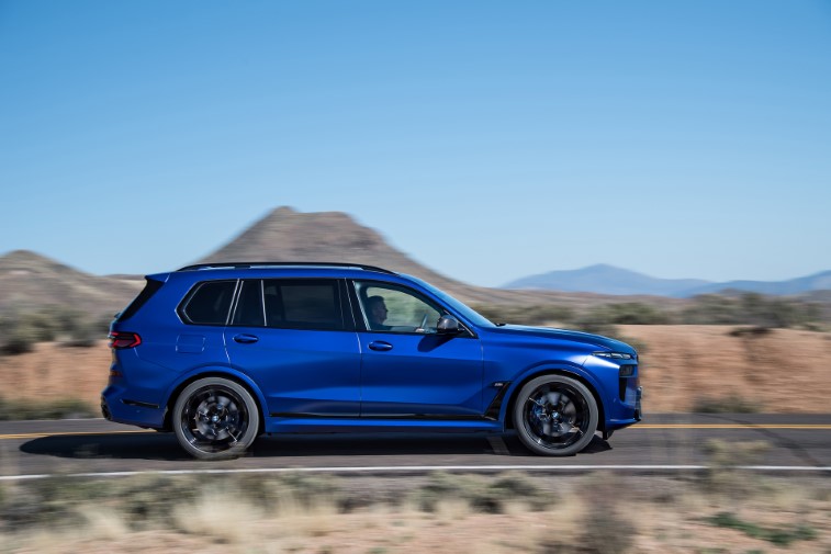 2023 BMW X7 resim galerisi (14.04.2022)