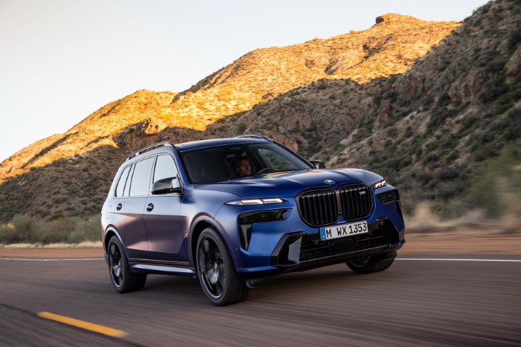 2023 BMW X7 resim galerisi (14.04.2022)