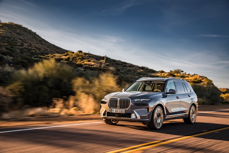 2023 BMW X7 resim galerisi (14.04.2022)