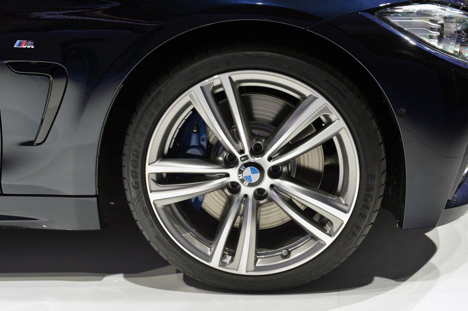 YEN BMW 4 SERS GRAN COUPE CENEVRE RESM GALERS
