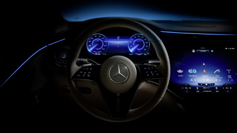 2023 Mercedes-Benz EQS SUV resim galerisi (19.04.2022)