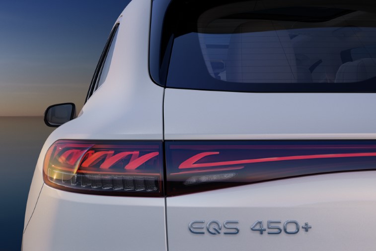 2023 Mercedes-Benz EQS SUV resim galerisi (19.04.2022)