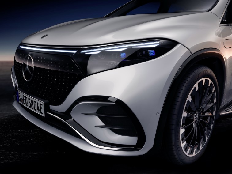 2023 Mercedes-Benz EQS SUV resim galerisi (19.04.2022)