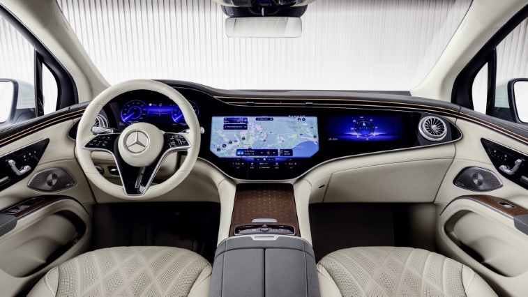 2023 Mercedes-Benz EQS SUV resim galerisi (19.04.2022)