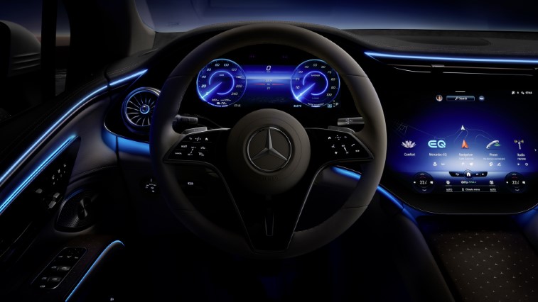 2023 Mercedes-Benz EQS SUV resim galerisi (19.04.2022)