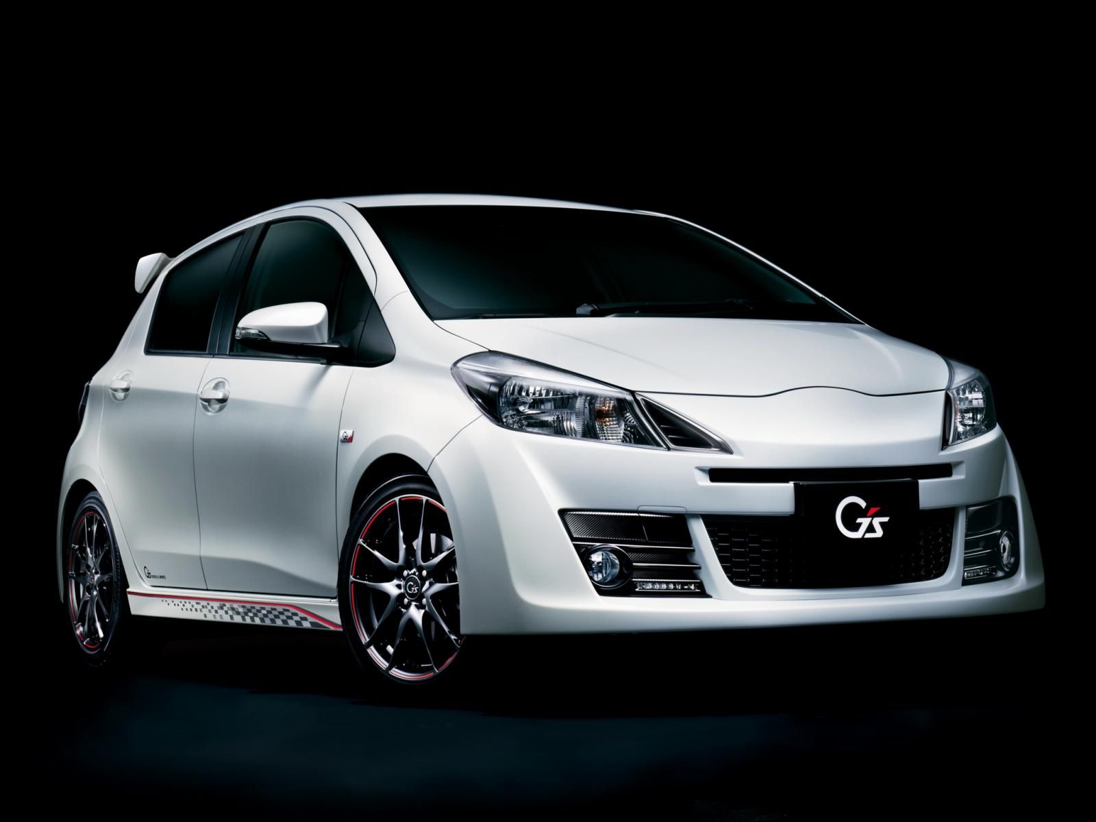 YEN MAKYAJLI TOYOTA YARS 2014 LK RESM GALERS