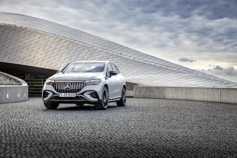 2024 Mercedes-AMG EQE SUV resim galerisi (18.10.2022)