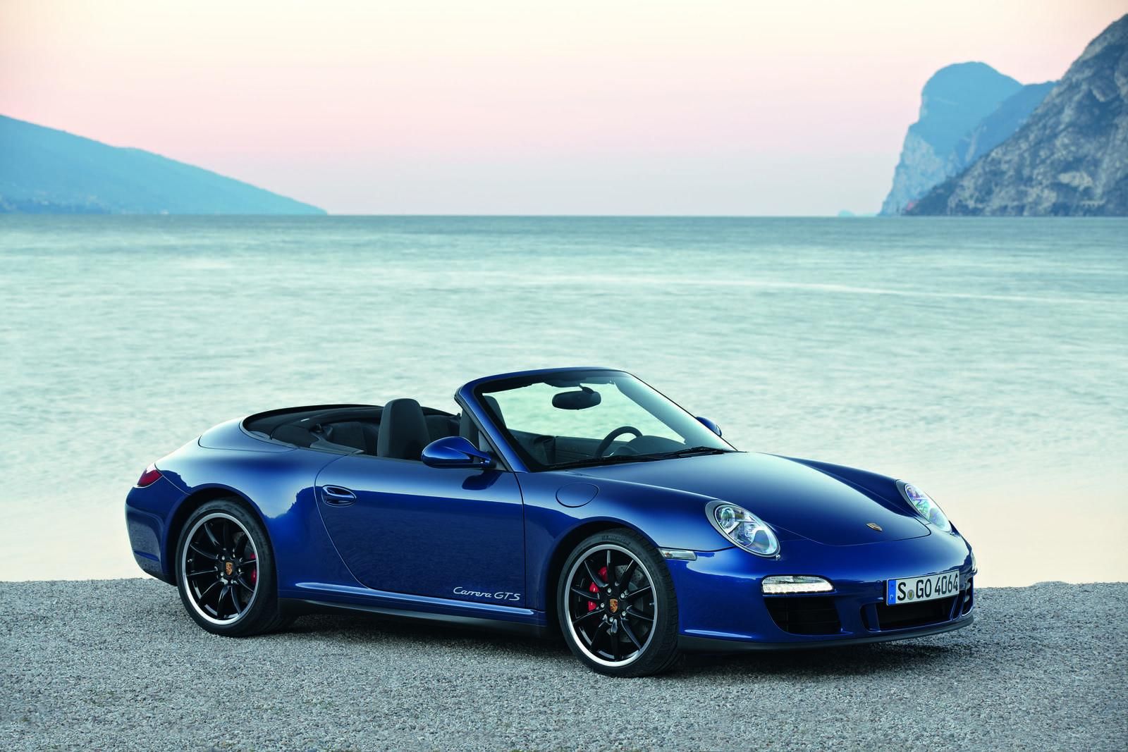 PORSCHE CARRERA GTS (2011) GALER