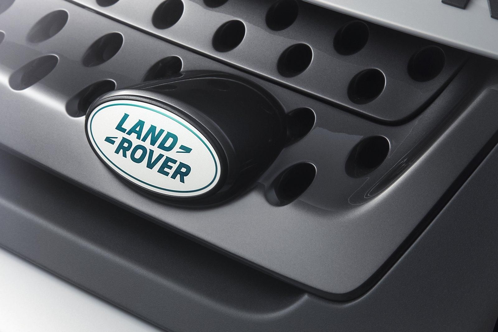 YEN LAND ROVER DEFENDER DC100 RESM GALER