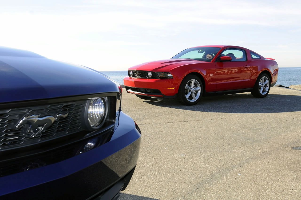 FORD MUSTANG (2010) GALER