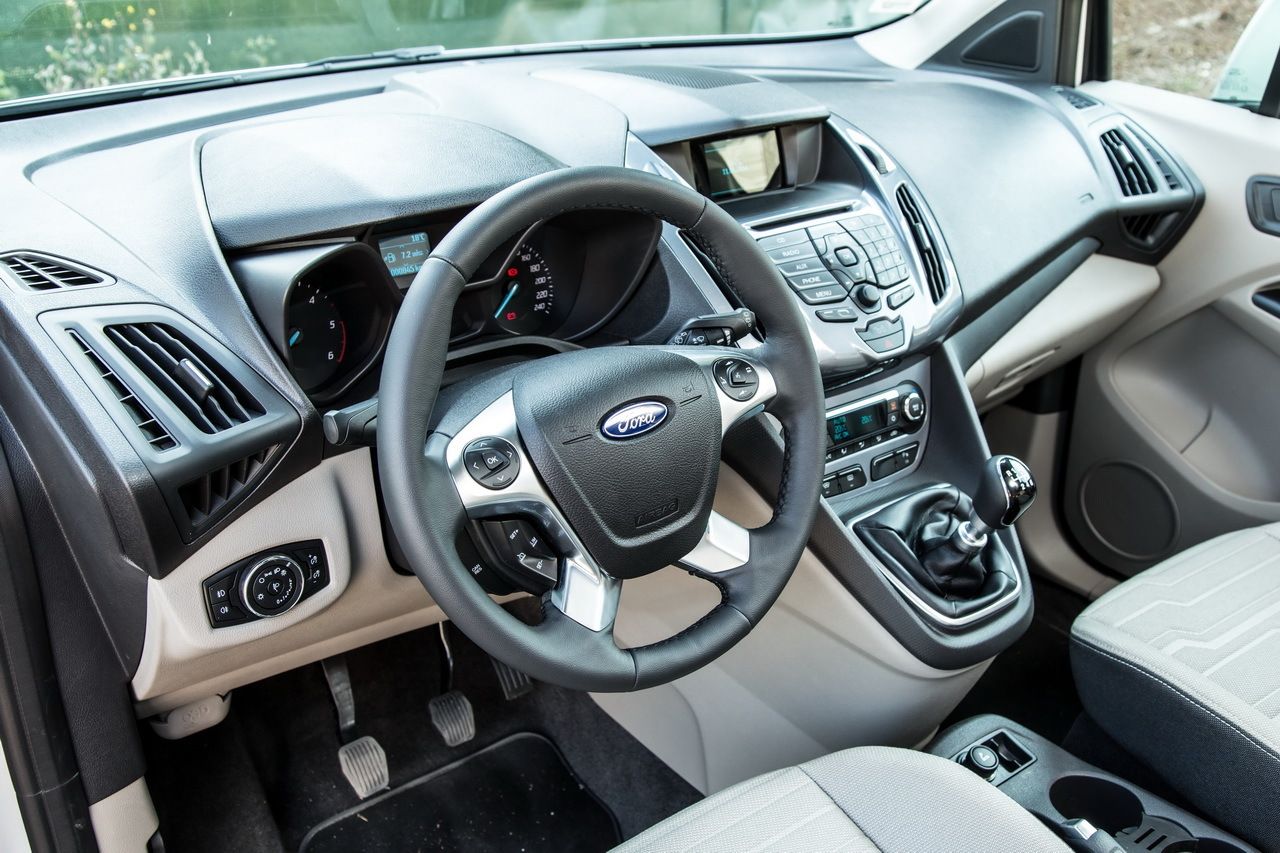 YEN FORD GRAND TOURNEO CONNECT DETAYLI RESM GALERS