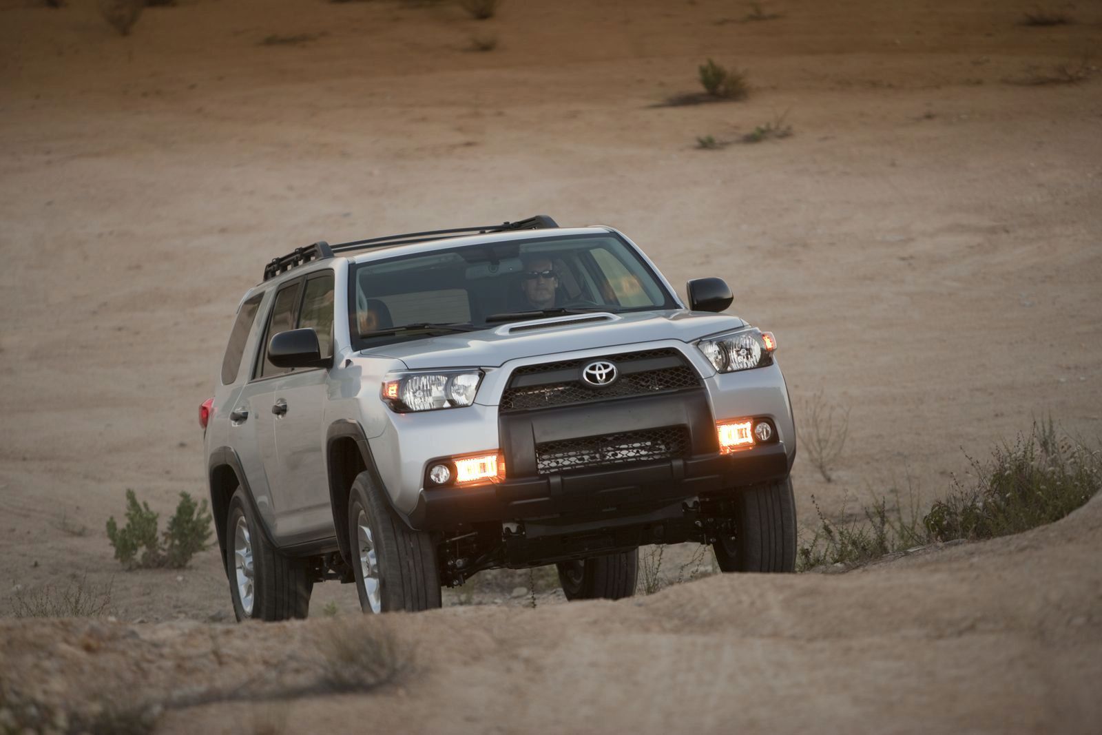 TOYOTA 4RUNNER (2010) GALER