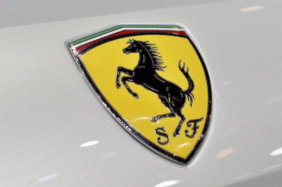 YEN FERRAR CALFORNA T CENEVRE RESM GALERS