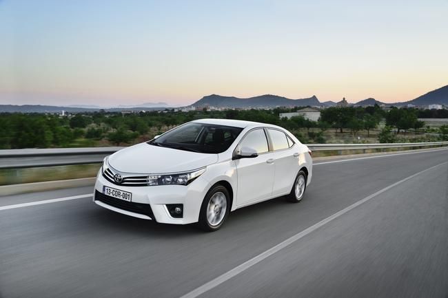 YEN TOYOTA COROLLA AYRINTILI RESM GALERS