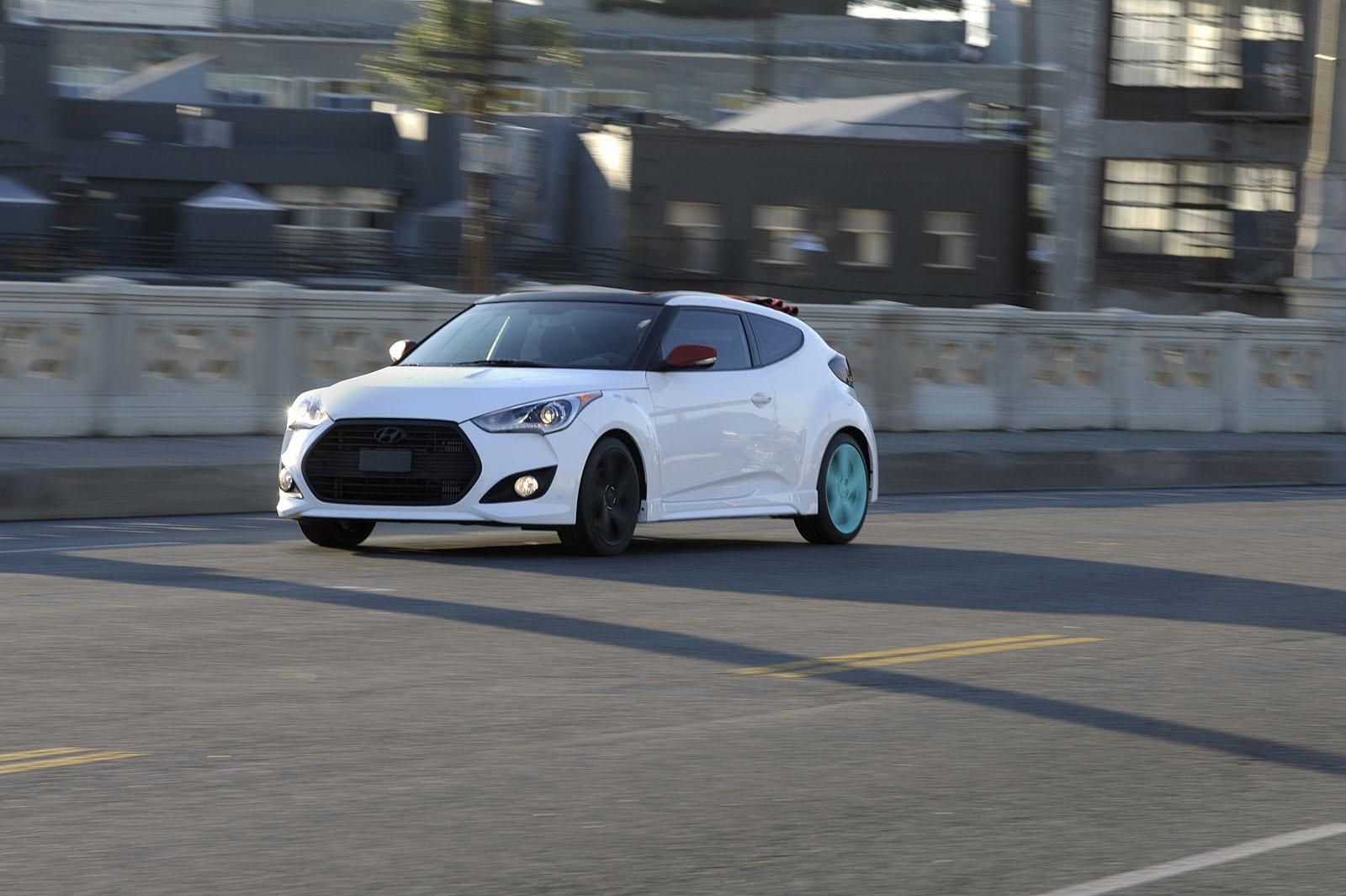 HYUNDA VELOSTER C3 ROLL TOP CONCEPT GALER