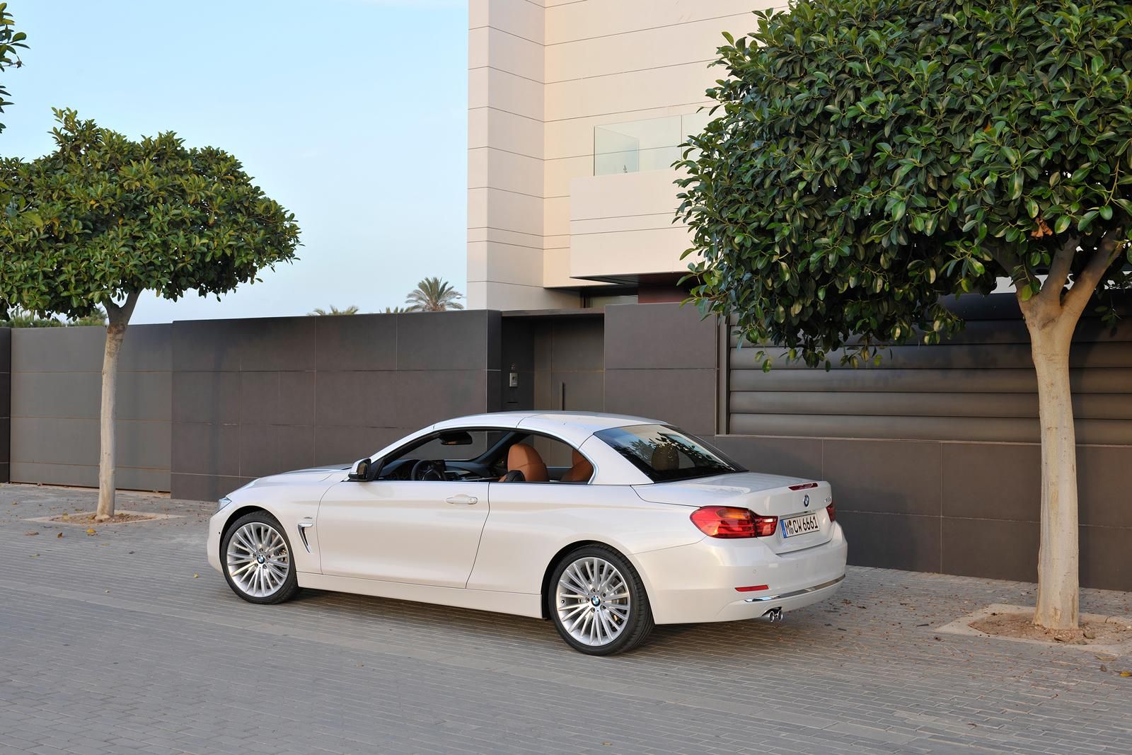 YEN BMW 4 CABRO (CONVERTIBLE) AYRINTILI RESM GALERS