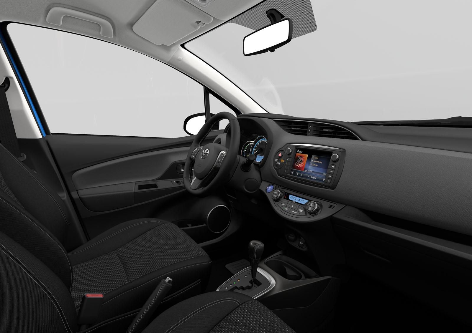 YEN 2015 MAKYAJLI TOYOTA YARS DETAYLI RESM GALERS