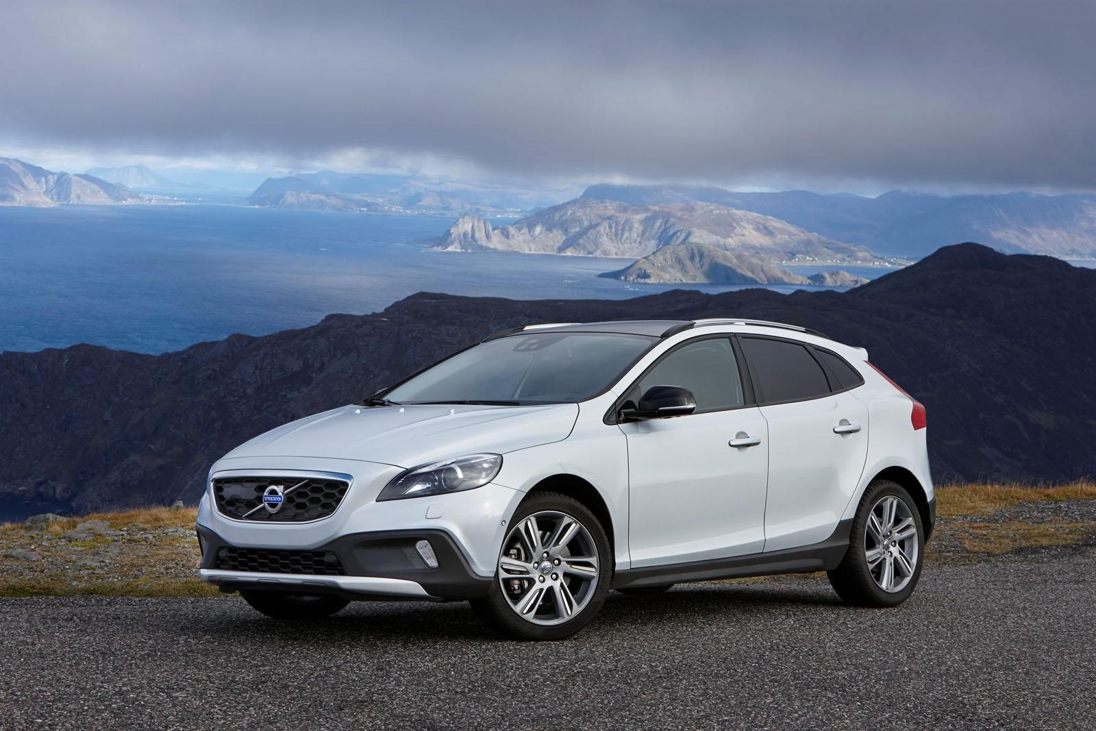 YEN DRVE-E MOTORLU VOLVO V40 CROSS COUNTRY RESM GALERS