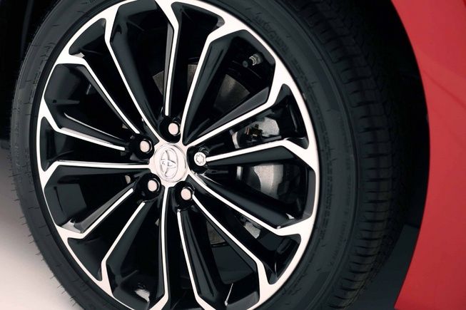 YEN TOYOTA COROLLA AMERKAN VERSYON LANSMAN GALERS