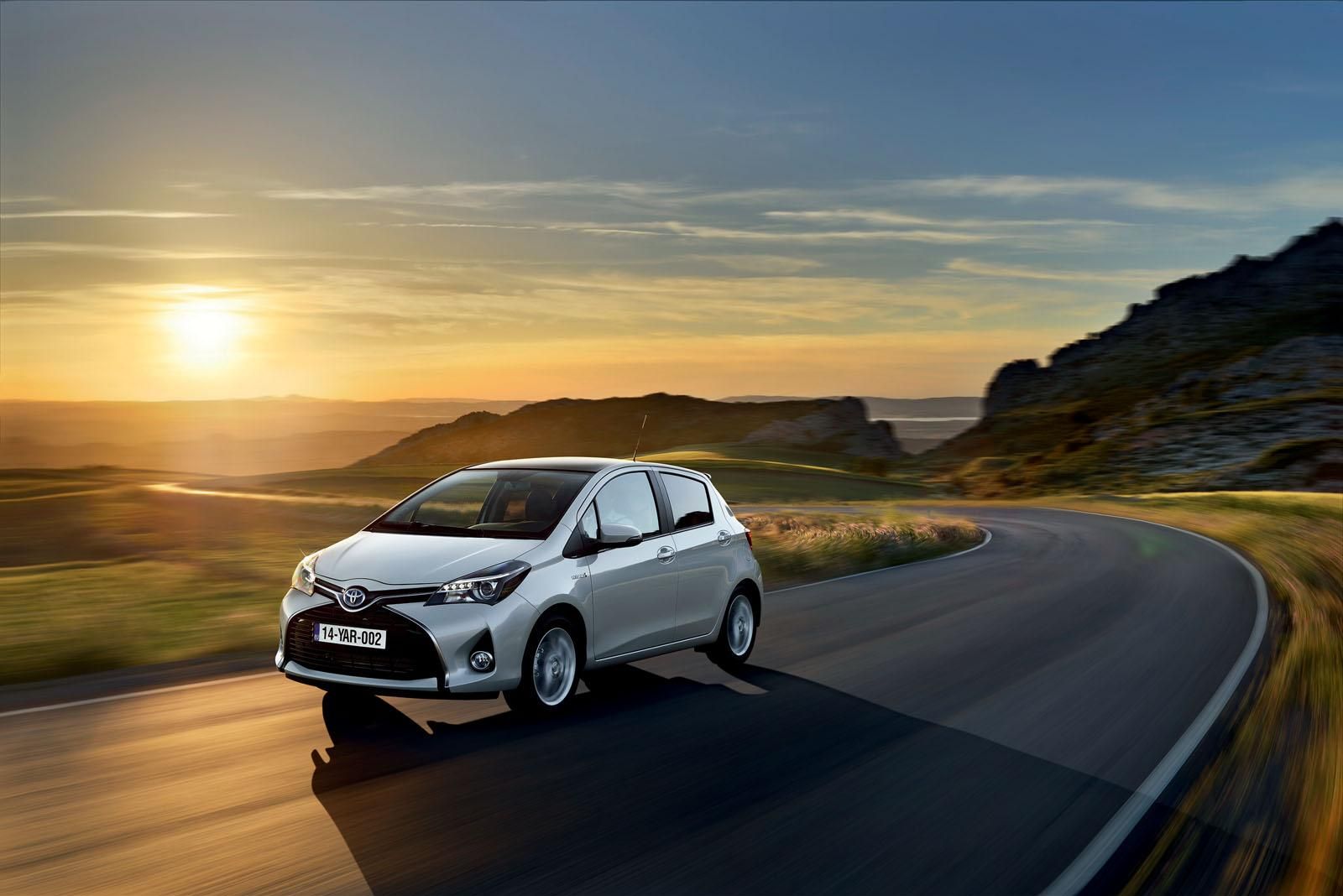 YEN 2015 MAKYAJLI TOYOTA YARS DETAYLI RESM GALERS