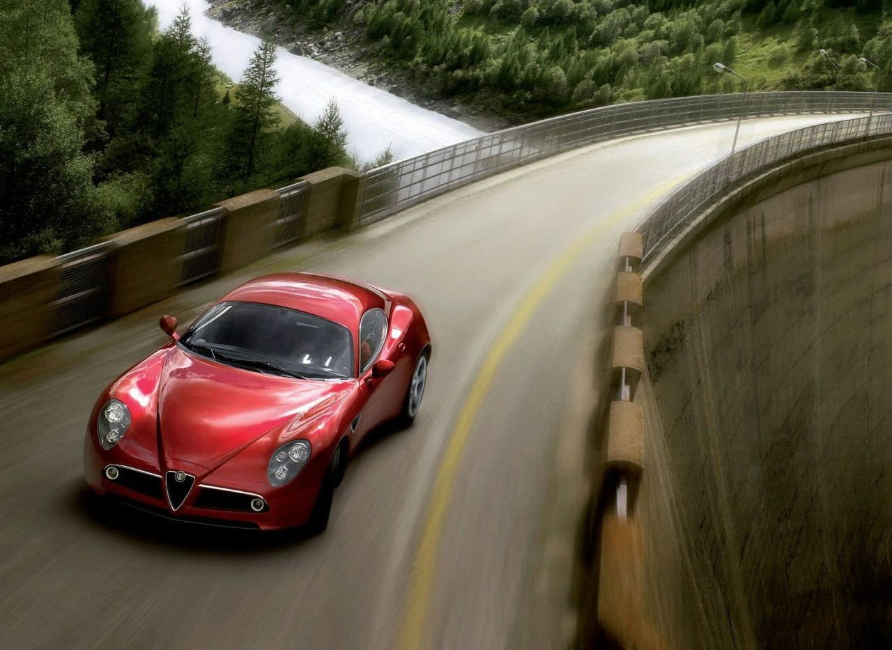 ALFA ROMEO 8C COMPETZONE GALER