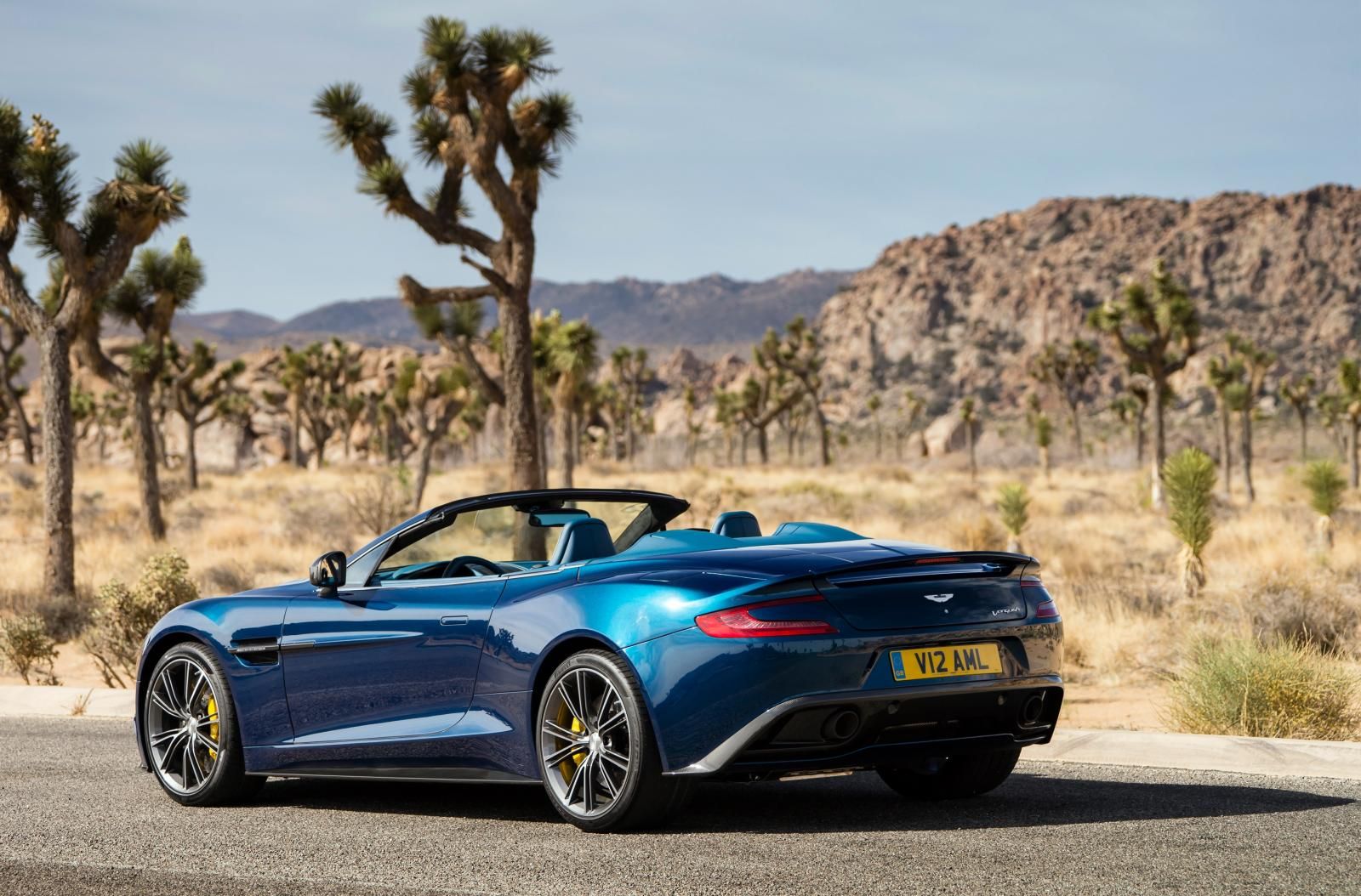 ASTON MARTN VANQUSH VOLANTE RESM GALER