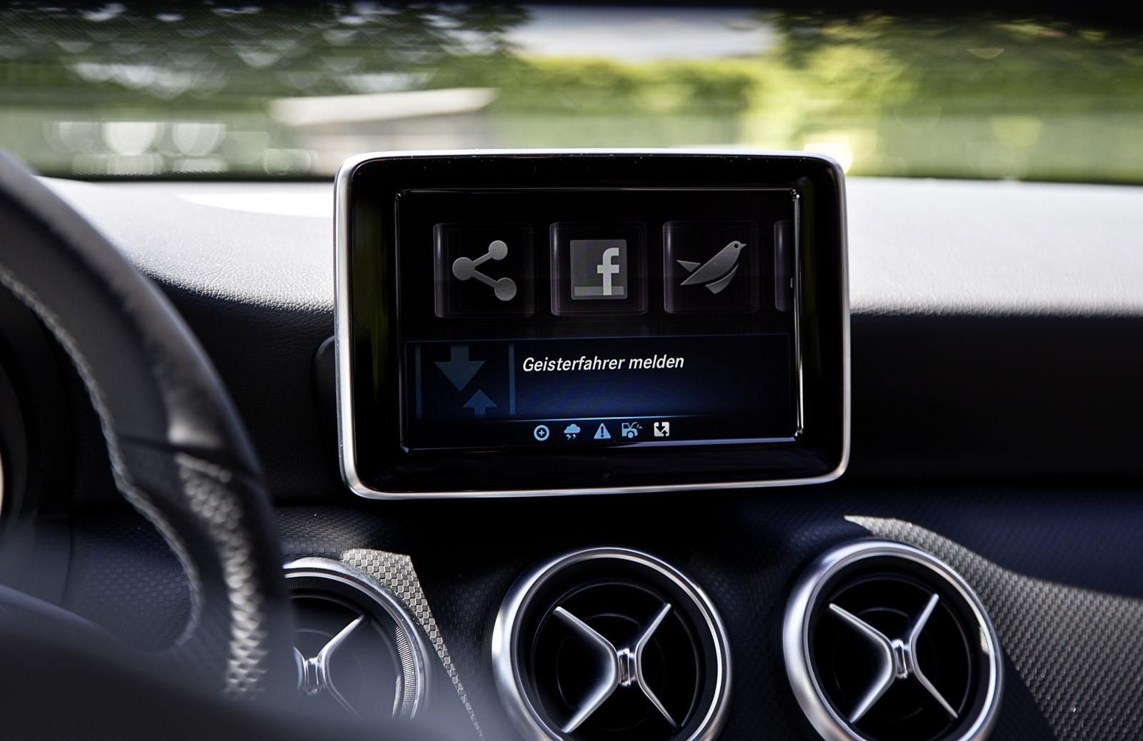 MERCEDES CAR TO CAR TEKNOLOJS RESM GALERS