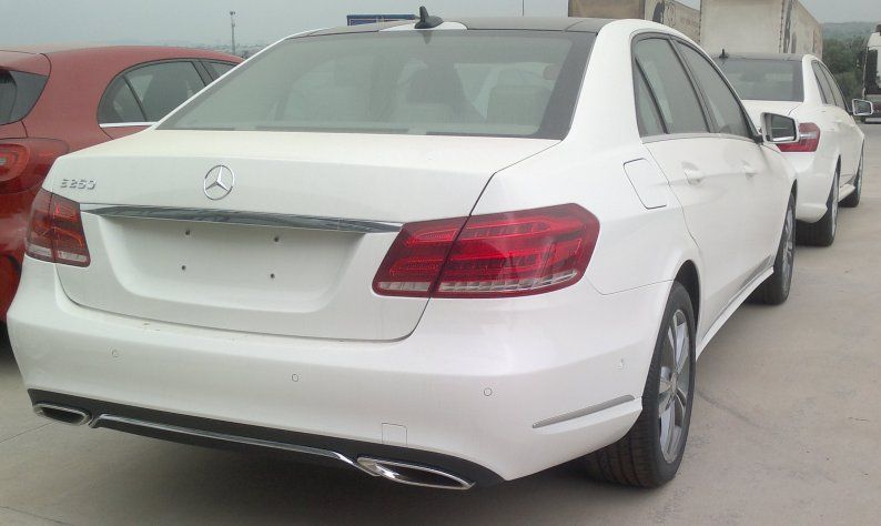 YEN MAKYAJLI 2013 MERCEDES E SERS SATITA GALER