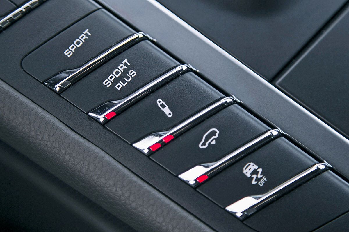 YEN PORSCHE MACAN TURBO DETAY RESM GALERS