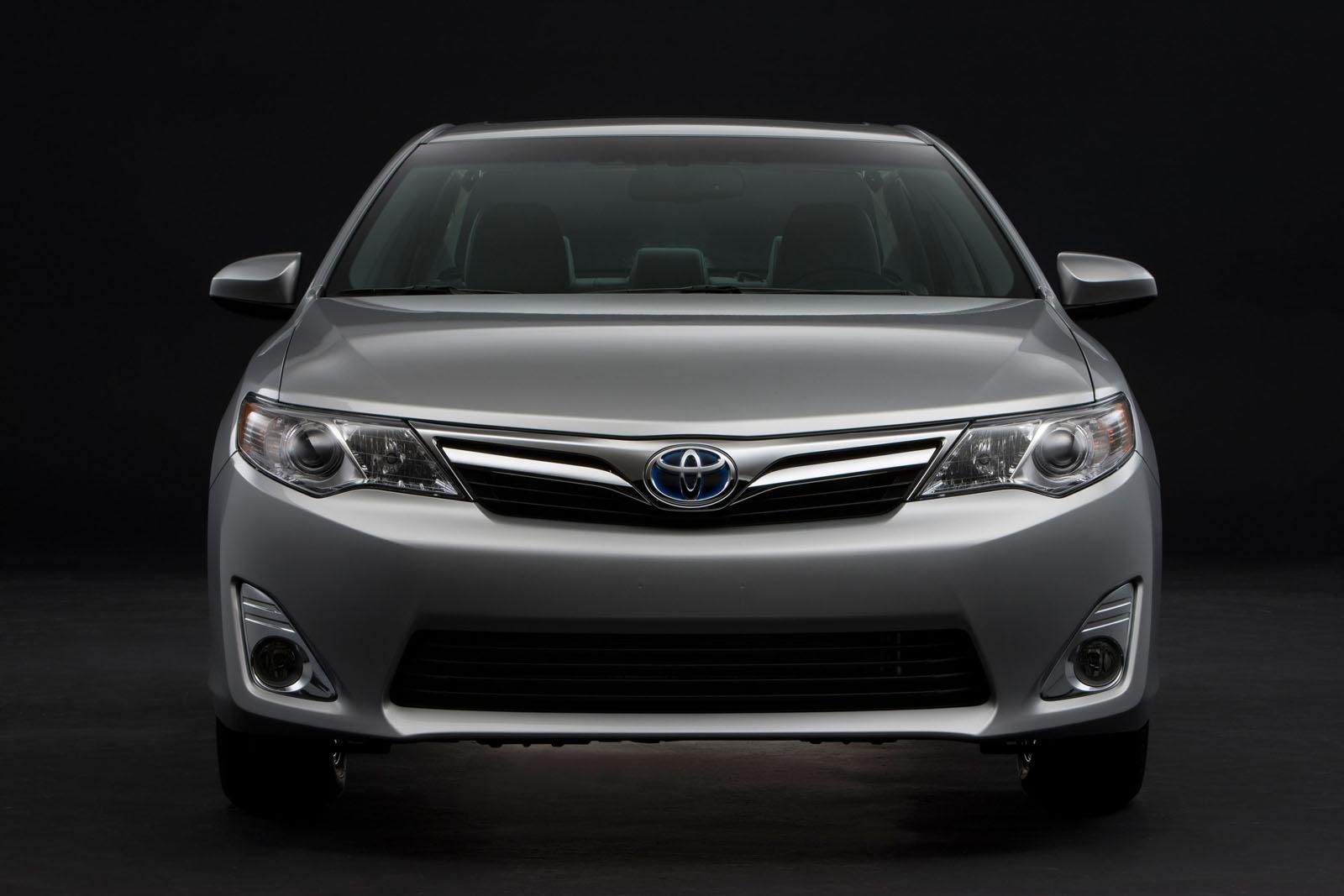 TOYOTA CAMRY (2012) GALER