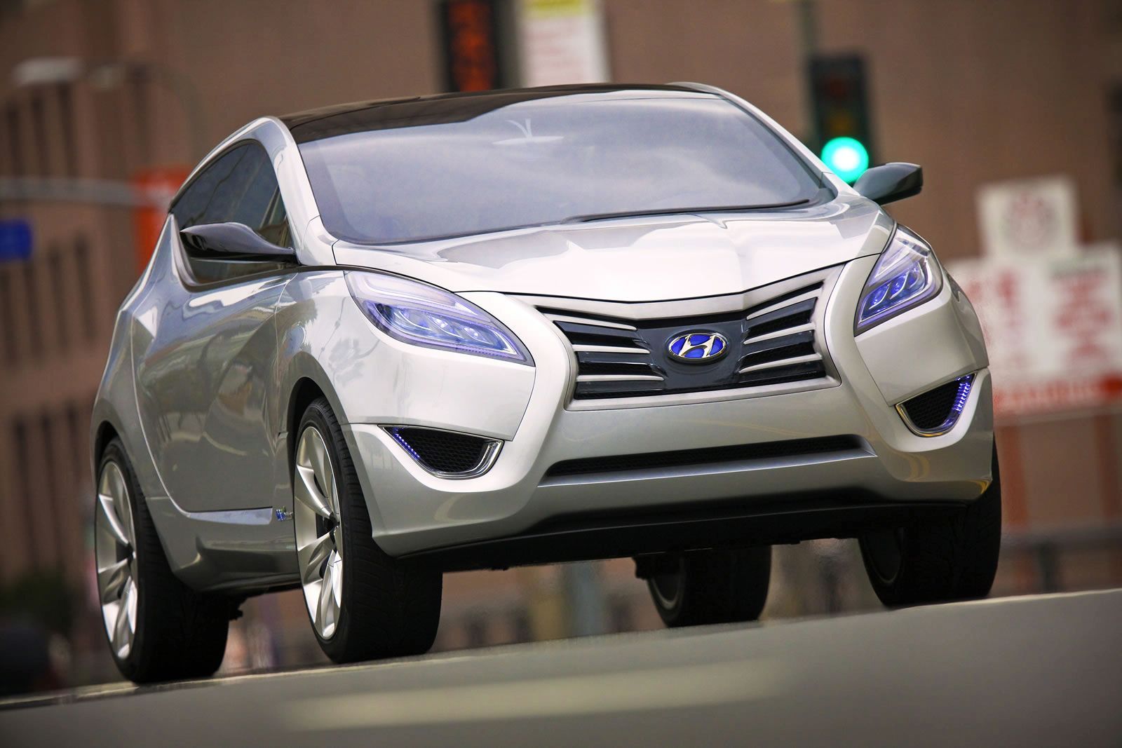 HYUNDA NUVS CONCEPT GALER